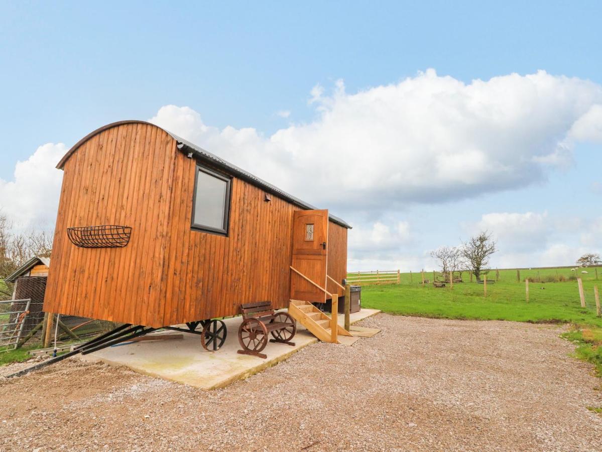 Hillcrest Shepherds Hut Престън Екстериор снимка